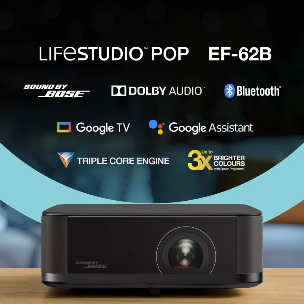 Epson V11HB73140 700lm 4K Noir, vue avant: objectif central, logos Bose Dolby Google TV et Triple Core Engine
