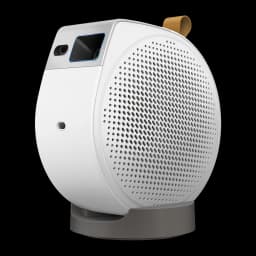 BenQ Videoproyector GV50 500lm 1080p Blanco, vista frontal-lateral: cuerpo redondo, rejilla altavoz, lente y asa cuero