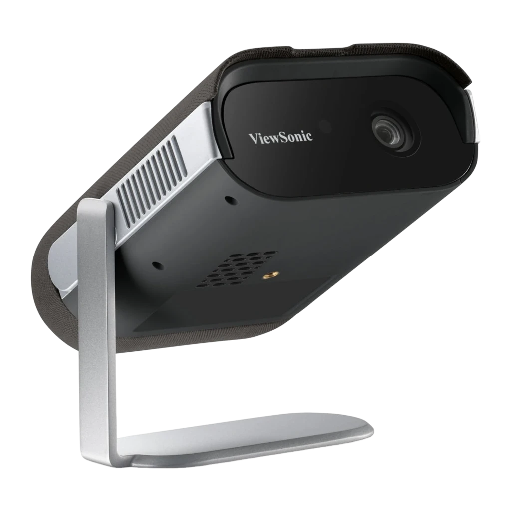 ViewSonic M1 Max LED FHD preto, vista frontal-lateral superior: lente, grelha de ventilação, tecido texturizado e suporte - Item3