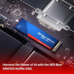 WD Blue SN5100 4TB bleu, installation: SSD M.2 inséré dans slot de carte mère avec étiquette NVMe PCIe 4.0