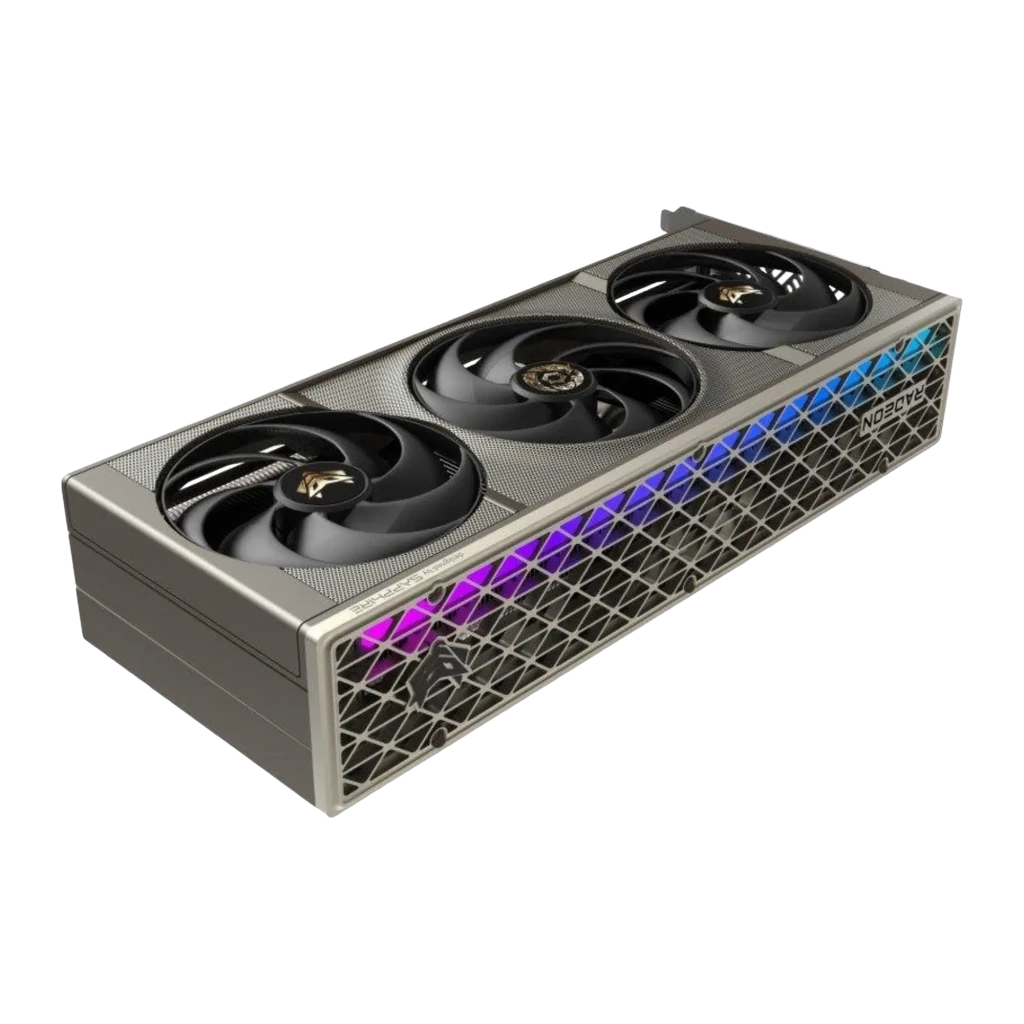 Sapphire Radeon RX 9070 XT Nitro+ Crimson Desert prata, kit placa com caixa: GPU em ângulo à frente da caixa Crimson Desert - Item2