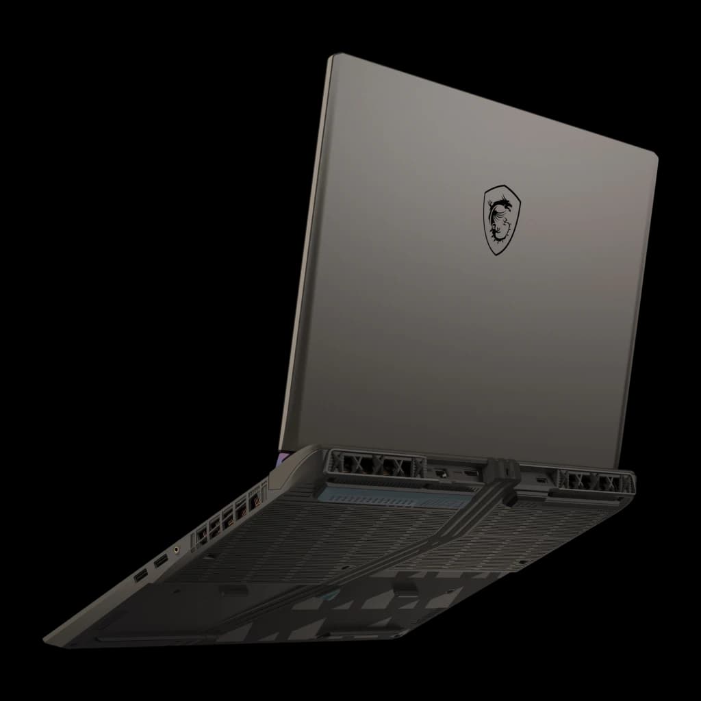 MSI Vector 18 HX AI 1TB Cosmos Gray, vue arrière inférieure: couvercle avec logo dragon, grilles de ventilation et ports