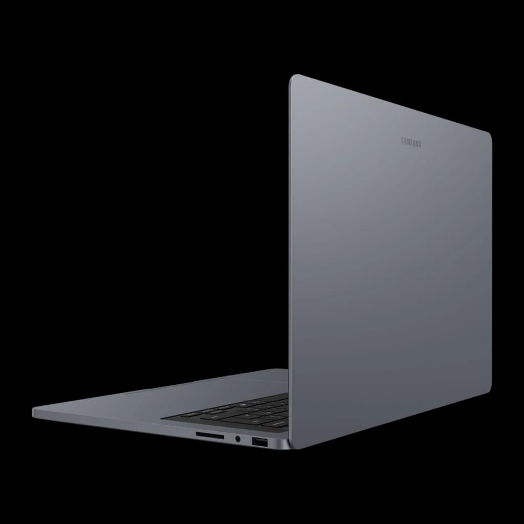 Samsung Galaxy Book6 Ultra 16" 32+1TB RTX 5070 Gris, vista trasera en ángulo: tapa gris abierta, logo Samsung y puertos