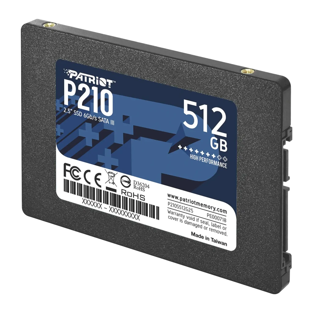 Patriot P210 512GB preto, vista frontal em ângulo: etiqueta azul com logo, capacidade 512GB e carcaça metálica texturizada - Item1