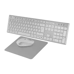 Tacens Zenith 6ZENITHWES blanco, vista conjunto: teclado QWERTY completo con ratón y alfombrilla plateada sobre fondo oscuro