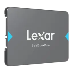 Lexar NQ100 512GB SSD 2.5" gris, vue de face en angle: boîtier gris avec logo Lexar et flèches bleues latérales