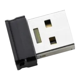 Intenso Micro Line 4GB noir, vue en angle: connecteur USB métallique exposé et capuchon noir détaché