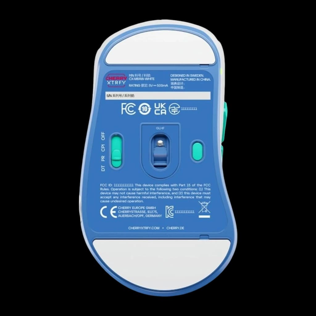 Cherry XTRFY M64 Wireless blanco, vista inferior: base azul con sensor óptico, interruptores DPI, CPI y receptor USB