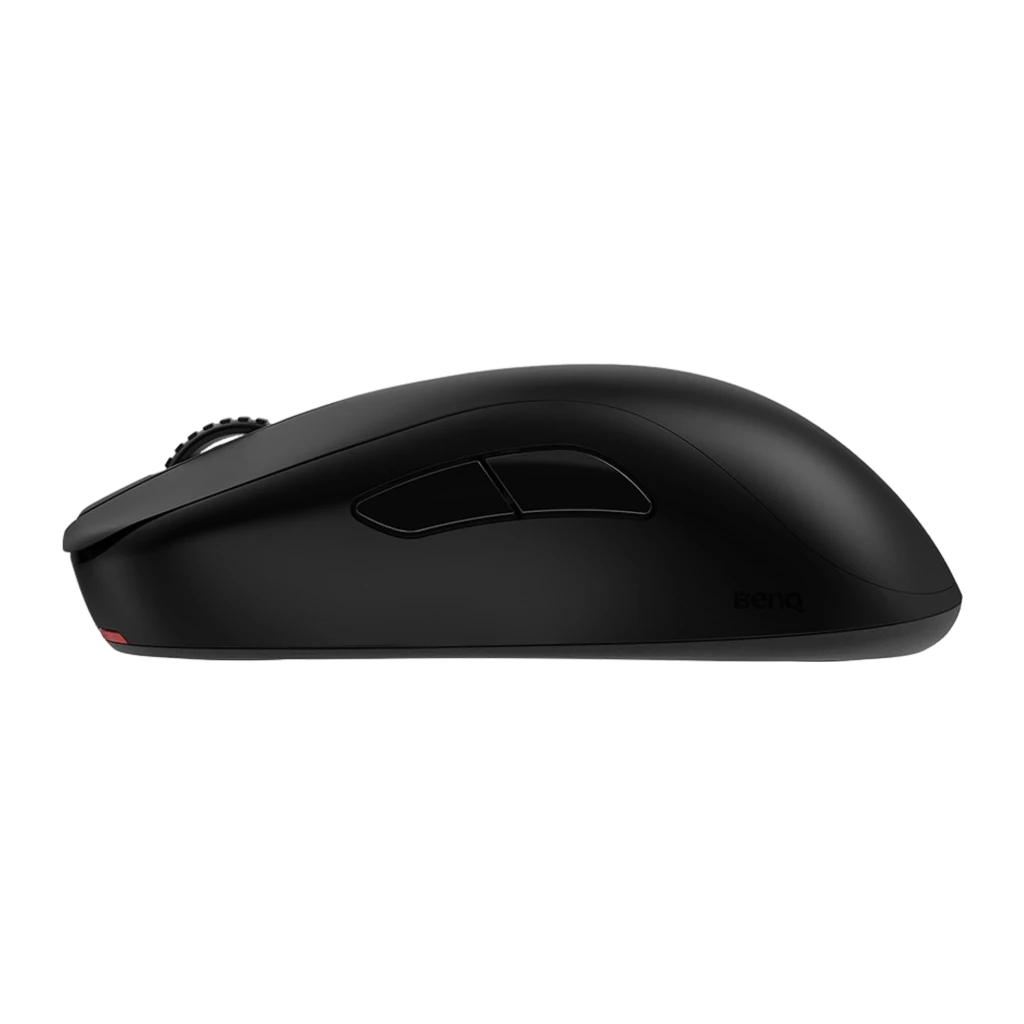 ZOWIE S2-DW preto, vista diagonal superior: perfil ergonómico, botões laterais e logo vermelho na carcaça mate - Item2