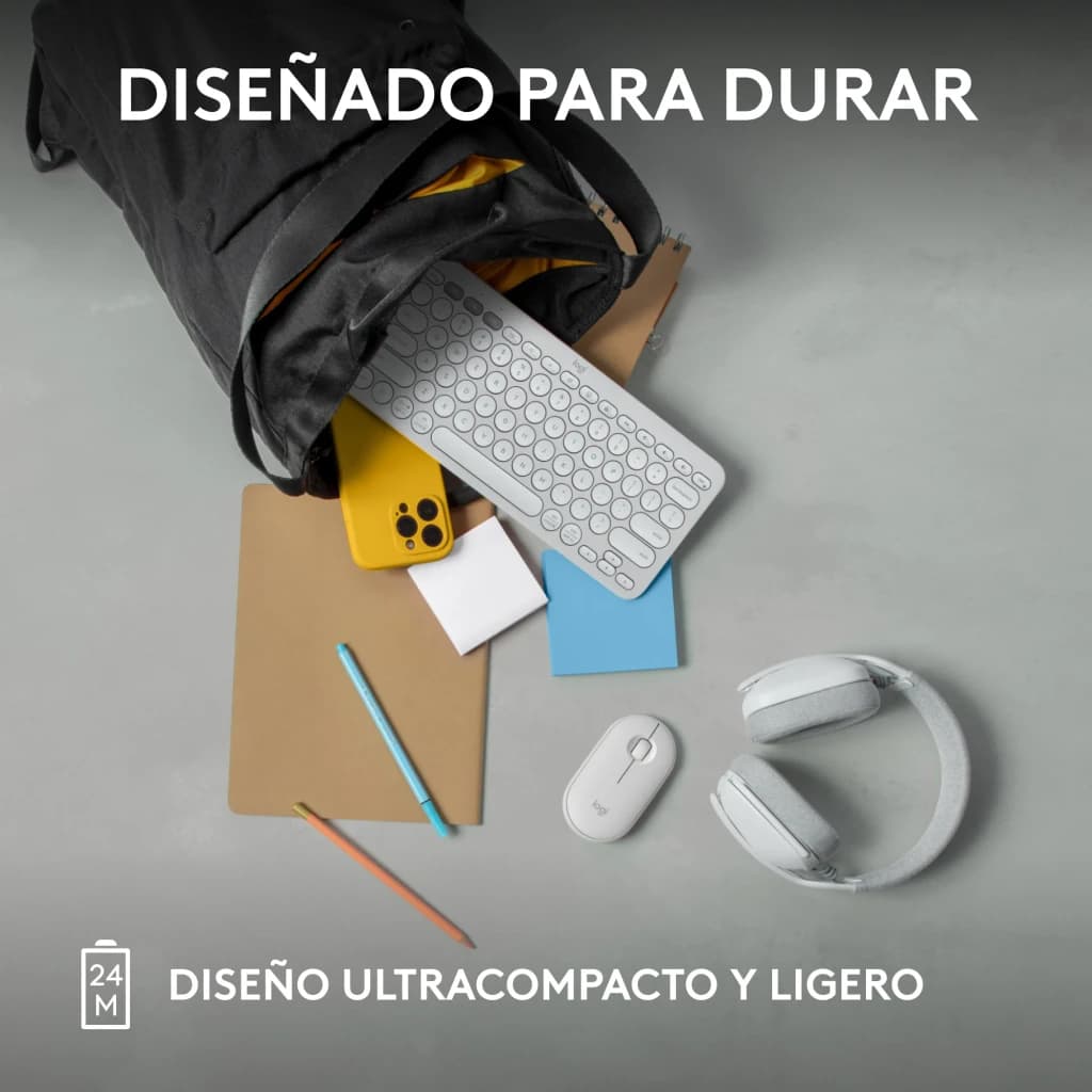 Logitech Ratón Pebble 2 M350s Blanco, lifestyle: ratón blanco compacto junto a teclado y auriculares blancos