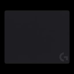 Logitech G G240 noir, vue de face: surface en tissu noir avec logo G dans le coin inférieur droit