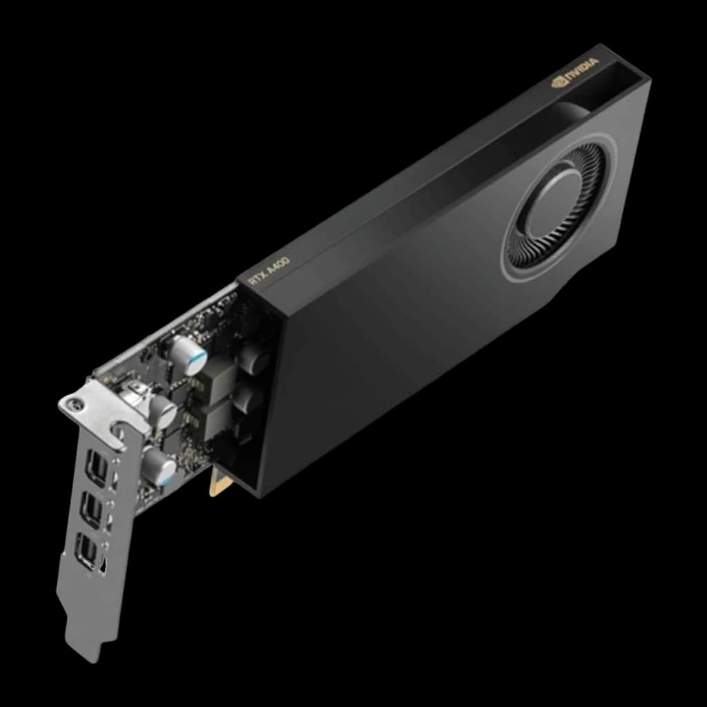 PNY NVIDIA RTX A400 4GB GDDR6 negra, vista isométrica trasera: logo NVIDIA dorado, ventilador lateral y bracket con 4