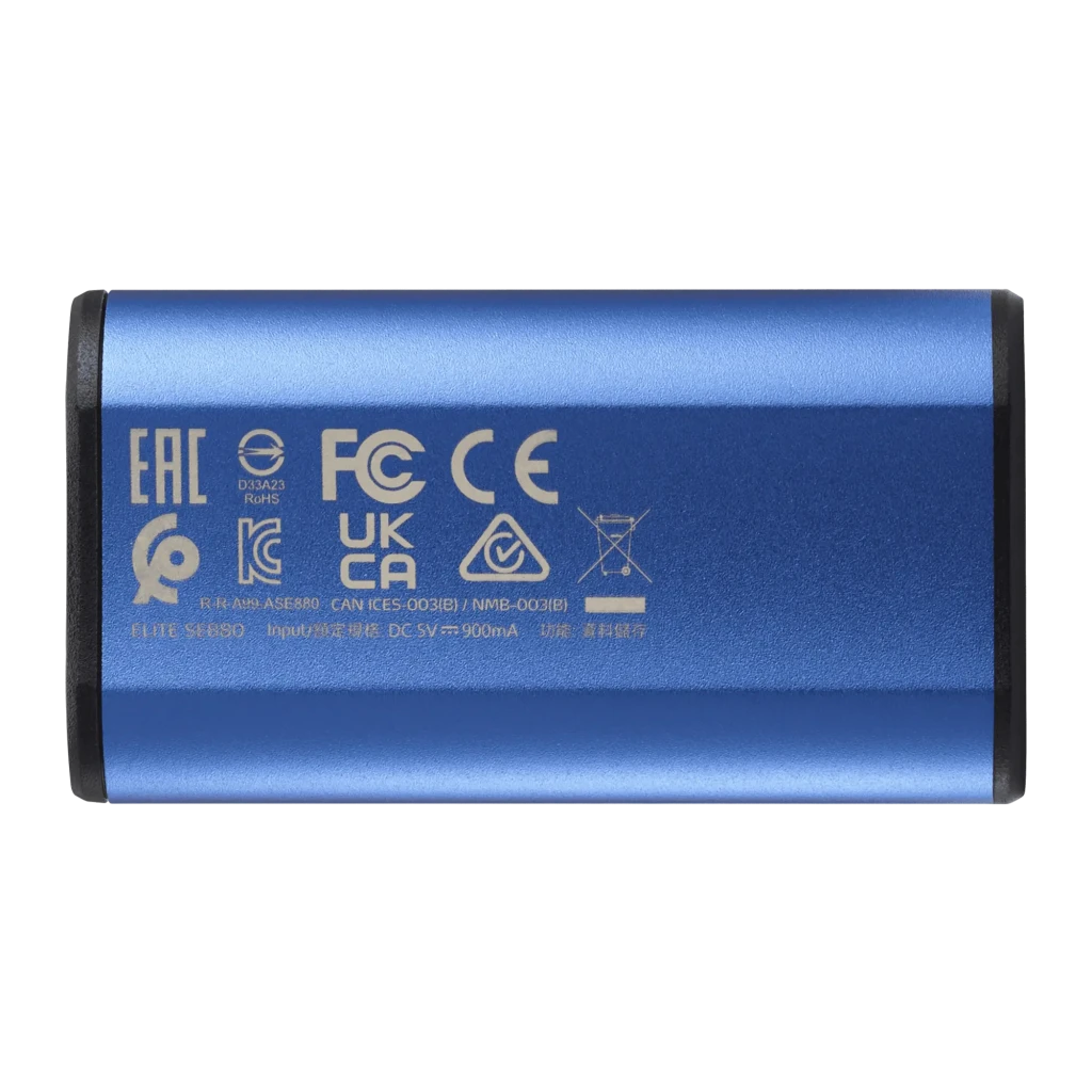 ADATA SE880 1TB bleu, vue avant en angle: boîtier métallique avec logo ADATA et gravure SSD - Ítem2