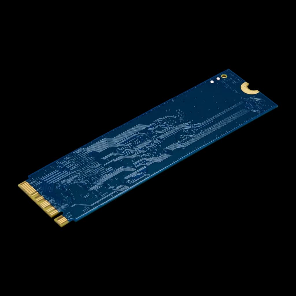 Kingston NV3 M.2 2280 NVMe SSD 4TB bleu, vue en perspective: angle isométrique montrant l'épaisseur, les circuits et le