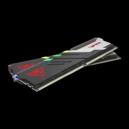 Patriot Viper RGB DDR5 32GB 6800 Dual-Kit preto, vista diagonal: dois módulos empilhados com iluminação RGB multicolor