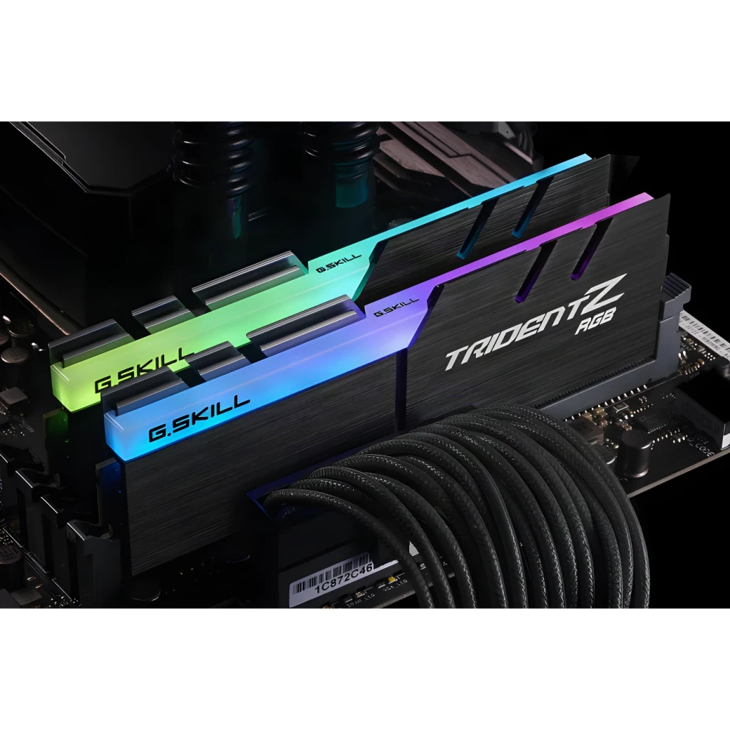 G.Skill Memoria RAM Trident Z RGB for AMD 32 GB DDR4 3200 MHz CL16 rouge vert bleu - vue principale - Ítem1