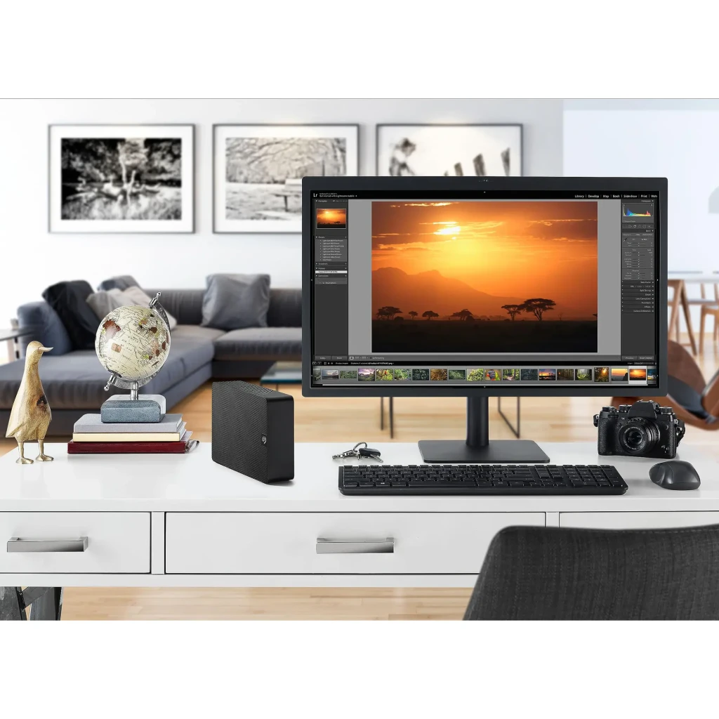 Seagate Disco Duro Externo Expansion Desktop 10 TB 3,5 pulgadas USB 3.0 preto - em uso