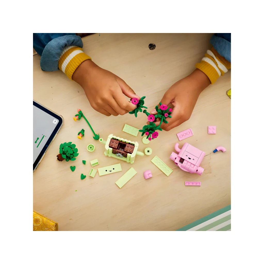LEGO Botanicals 11506 Plantas Oscilantes verde palido - las macetas son intercambiables entre sí y compatibles con el set