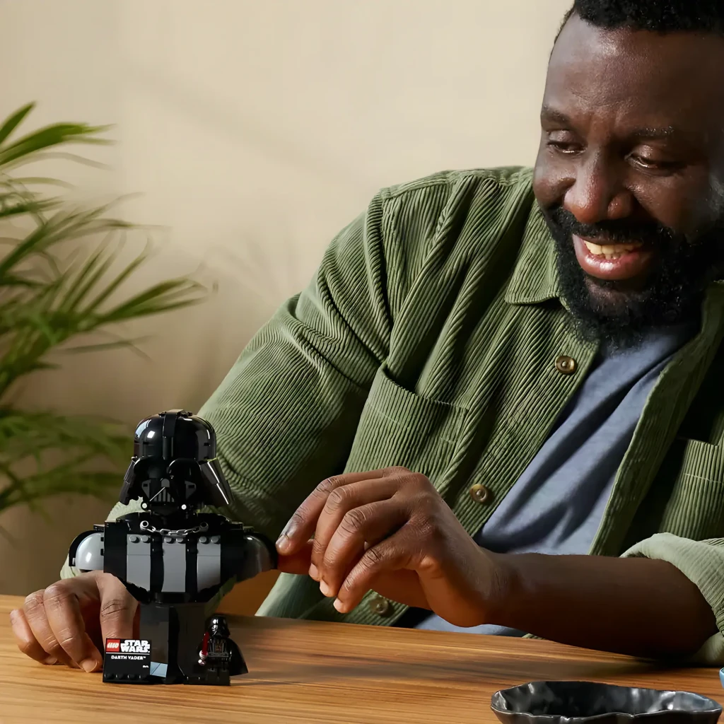 LEGO Star Wars 75439 Busto de Darth Vader - vista principal - Ítem3