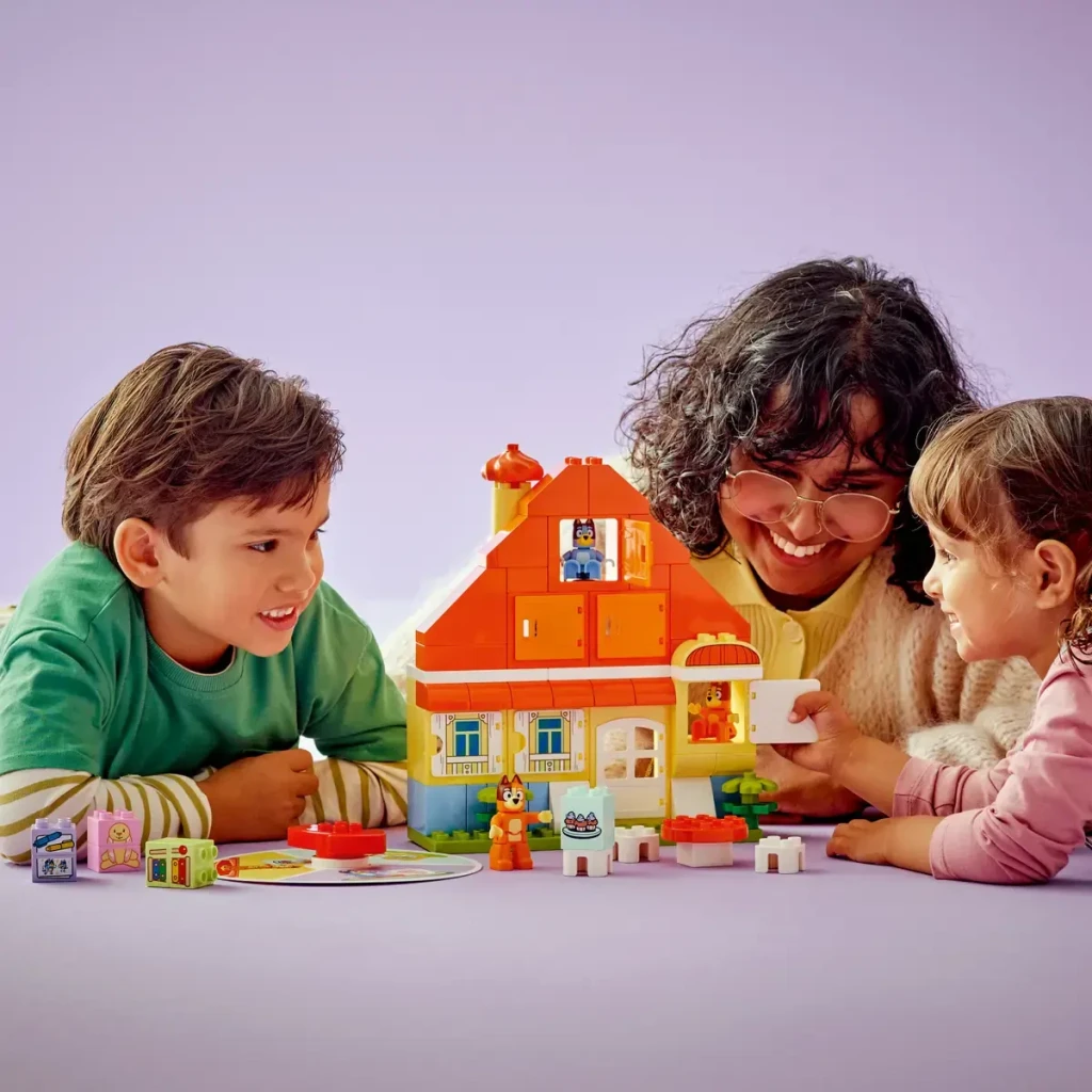 LEGO DUPLO 10459 Bluey's Family House with Memory Game multicolor - vista principal - Ítem2