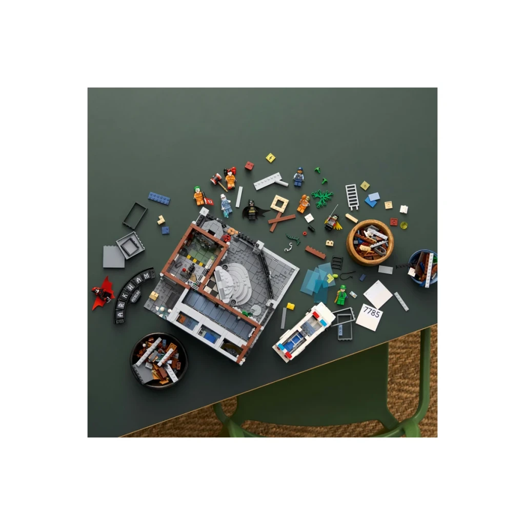 LEGO DC Super Heroes Batman Arkham Asylum 76300 - vista principal - Ítem7
