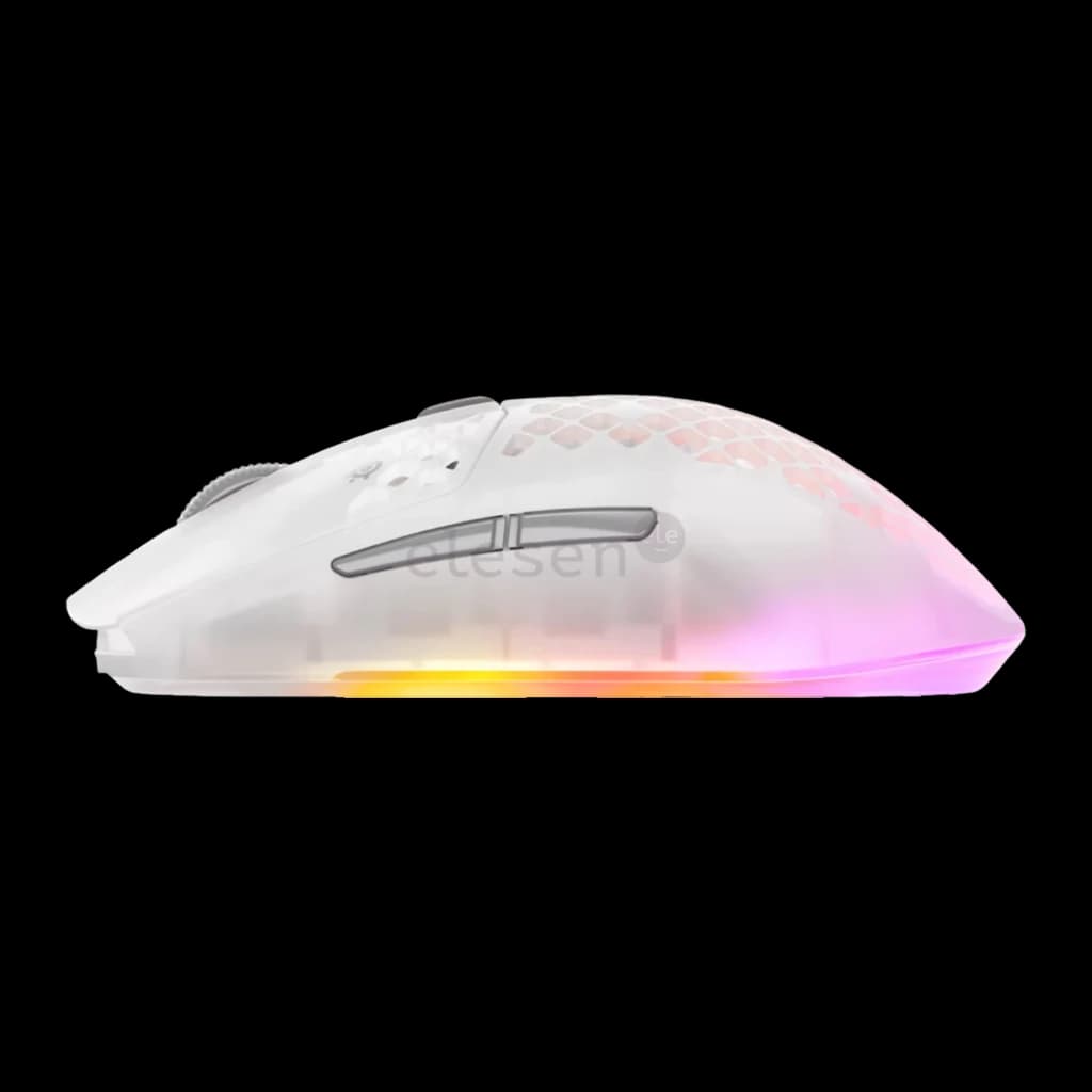 SteelSeries Aerox 3 Wireless Gen 2 branco, vista lateral: carcaça perfurada, botões laterais e RGB degradê laranja-rosa