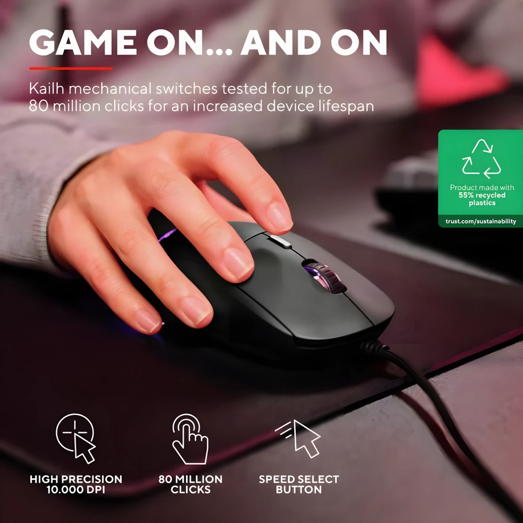 Trust Ratón Gaming GXT 925 Redex II negro, lifestyle: mano sujetando el ratón sobre alfombrilla con iluminación RGB lateral