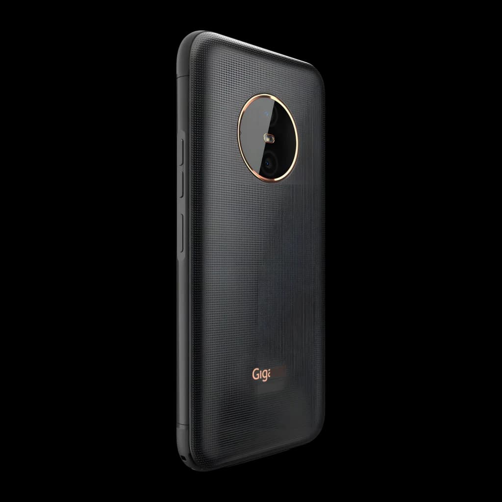 Gigaset GX6 Pro 128GB negro, vista trasera en ángulo: módulo de cámaras circular con aro dorado y textura reticulada