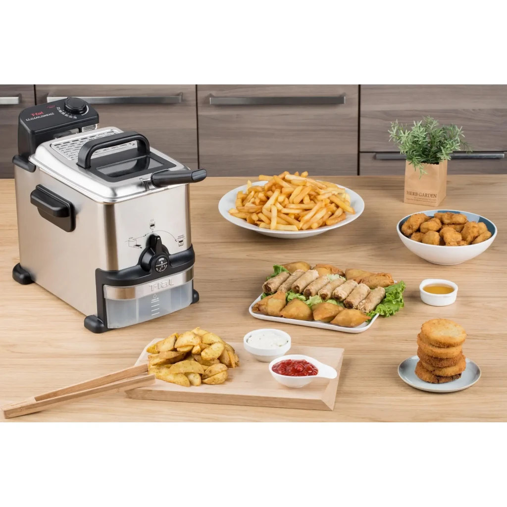 Tefal Freidora Oleoclean Compact FR7016 acero inoxidable; preto - em uso