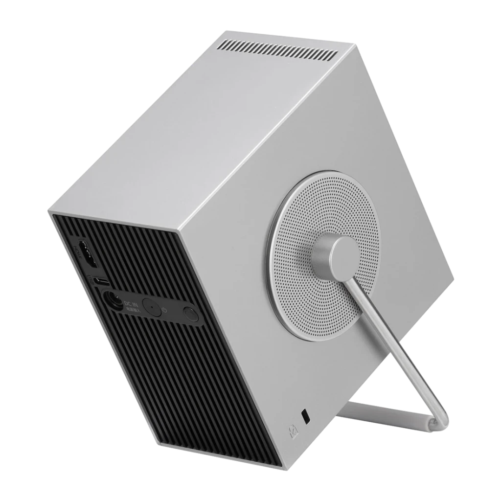 LG cinebeam qube proyector con smarttv integrado ultrahd 4k ansi 500 lumenes argent - vue principale - Ítem5