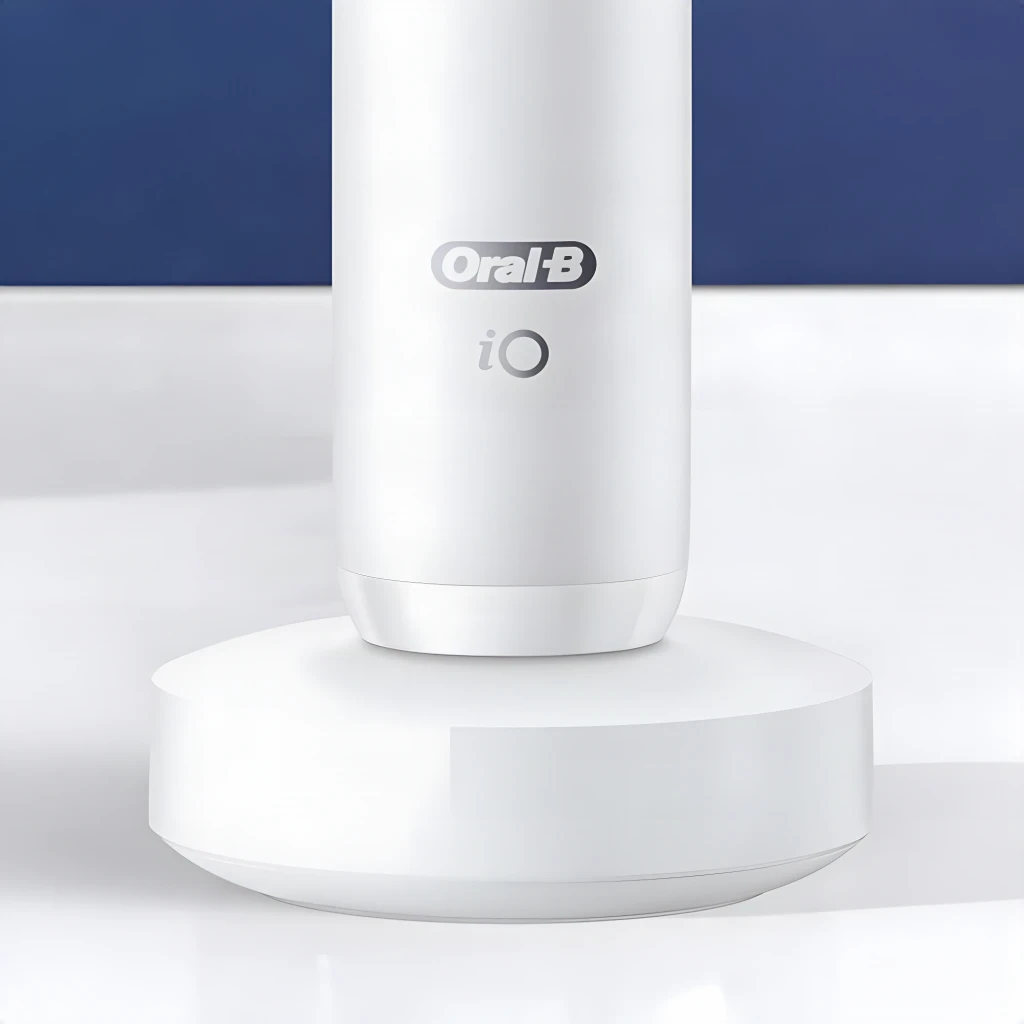 Oral-B Cepillo de dientes eléctrico iO Serie 8 Blanco - tiempo de carga = 3 h | carga completa en 3 horas; la autonomía