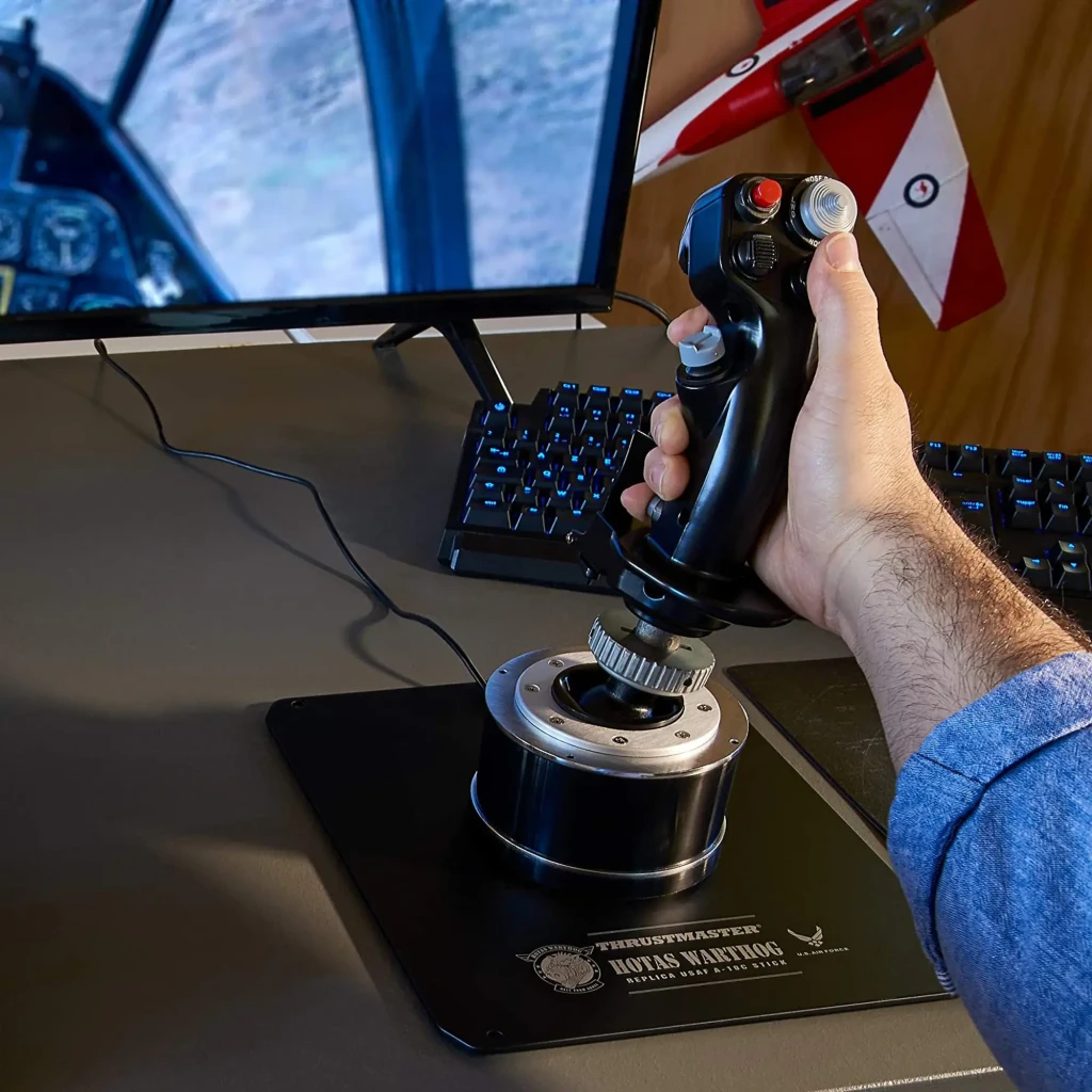 Thrustmaster Joystick HOTAS Warthog Flight Stick negro - peso = en torno a 5-6 kg | es una palanca de escritorio con