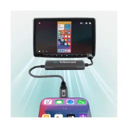 Ottocast Adaptador CarPlay CA450-T preto, uso: ligado entre iPhone e ecrã do carro com CarPlay ativo