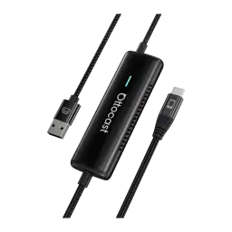 Ottocast Adaptador CarPlay CA450-T preto, vista frontal: corpo alongado com logo, luz LED azul, cabo trançado USB-A e USB-C