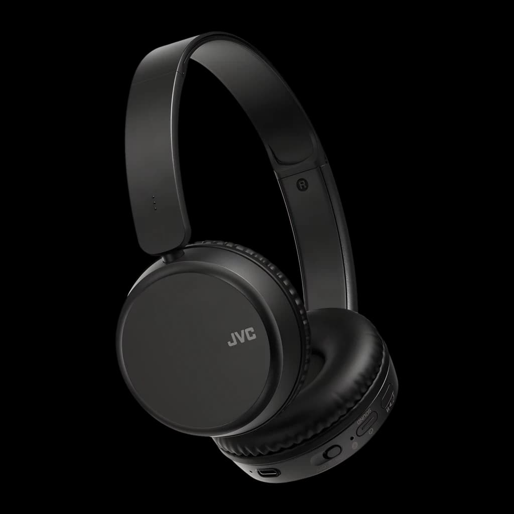 Casque JVC Arceau Bluetooth 5.2 35h Noir HA-S36WS, vue latérale: logo JVC sur le pavillon droit et boutons sur la tranche
