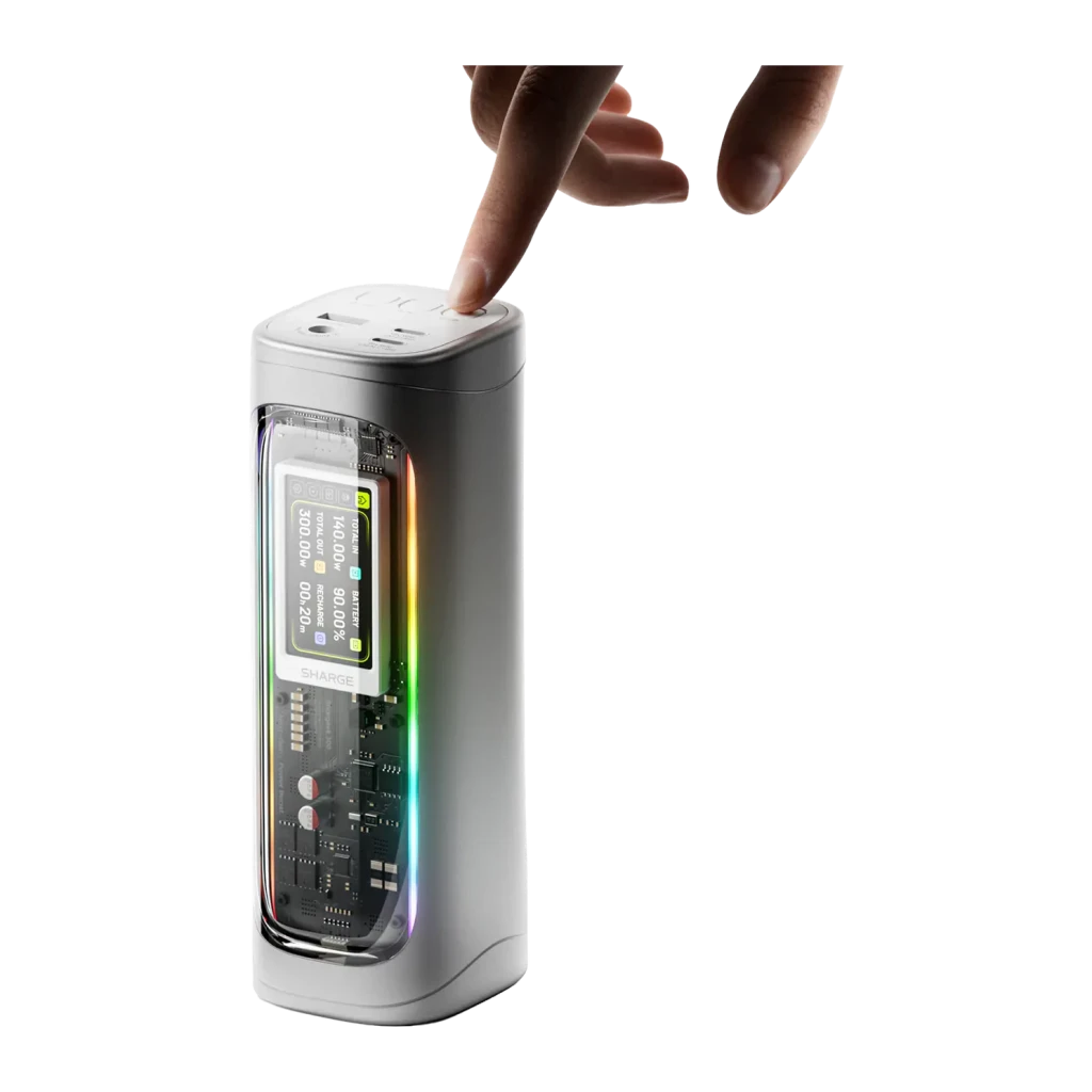 Power Bank SHARGE Shargeek 300 X3 24000mAh Argent 300W PD 3.1, vue avant: doigt sur bouton supérieur, panneau transparent