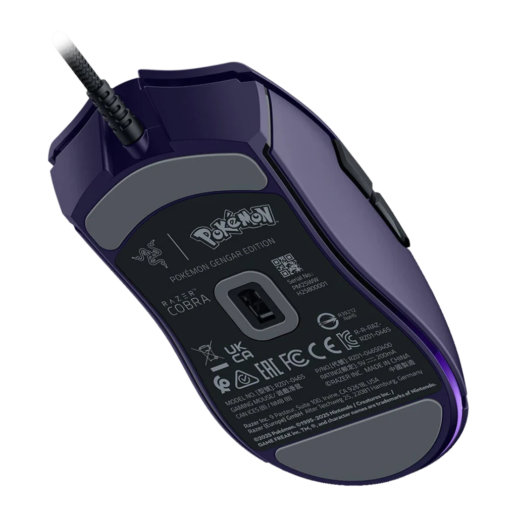 Razer Cobra Pokémon Gengar Edition Violet, vue inférieure: base avec capteur, logo Pokémon et câble tressé