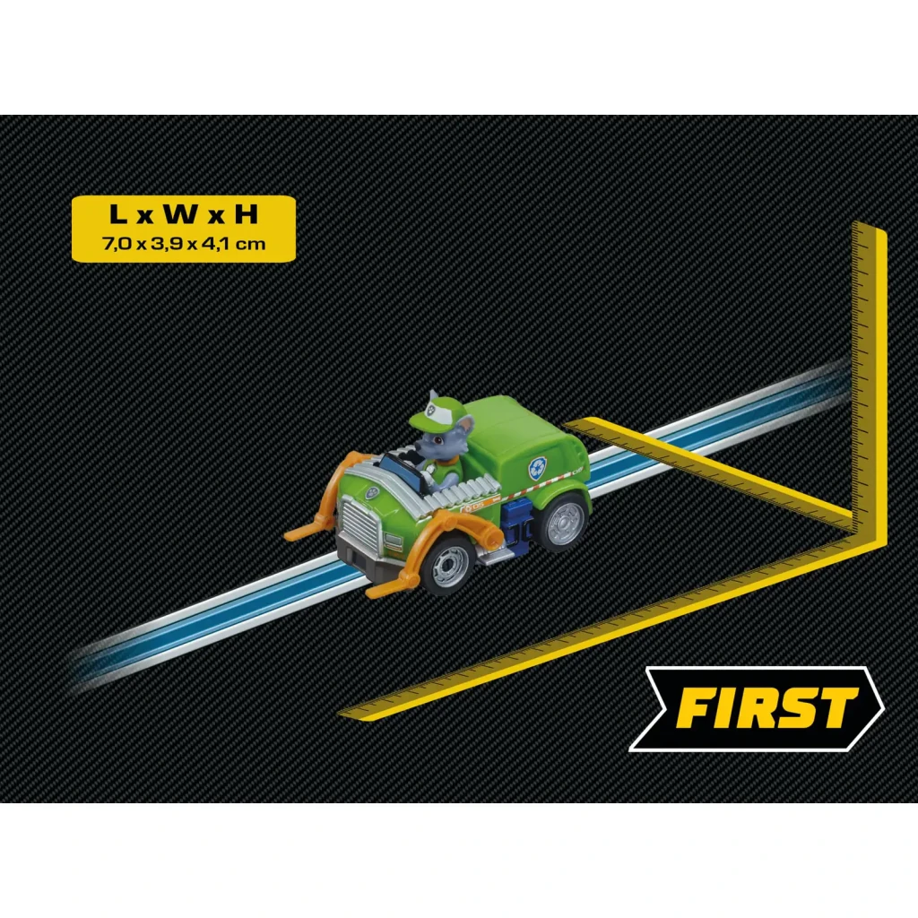 Pista de carreras Carrera First Paw Patrol Rocky 20065026 Escala 1/50, detalle: vehículo verde de Rocky en carril con regla