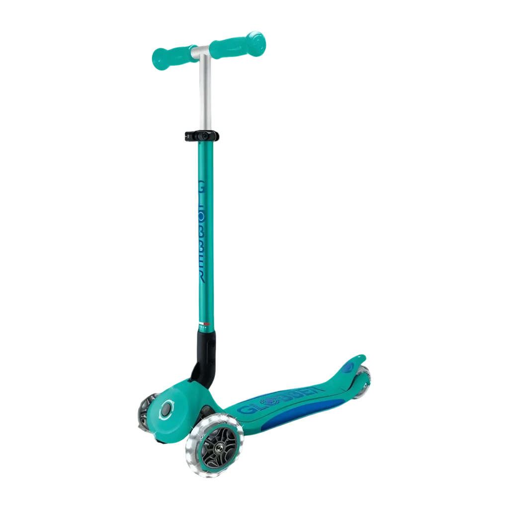 Patinete infantil Globber Primo Foldable Plus Lights 3 ruedas LED Turquesa, detalle: vista lateral con ruedas LED, manillar