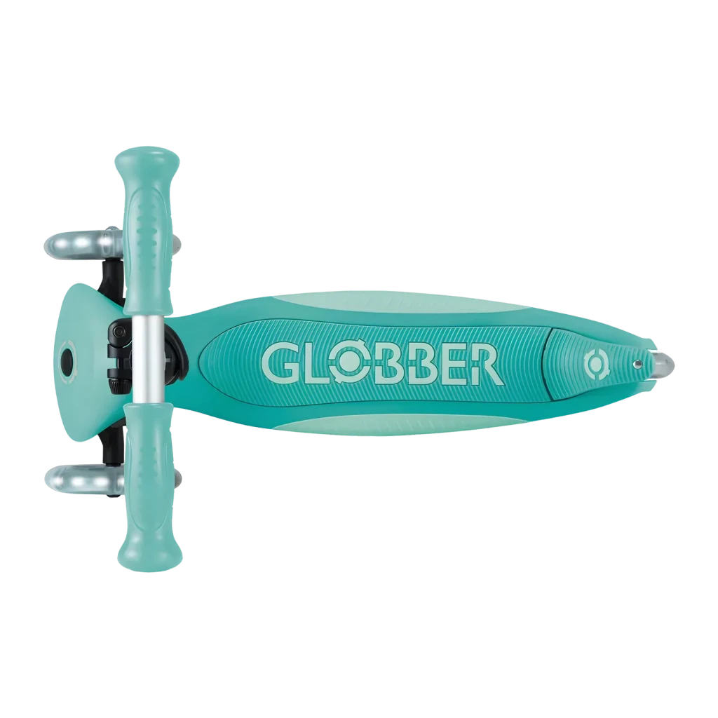 Patinete infantil Globber Primo Foldable Plus Lights 3 ruedas, plegable, luces LED Verde Menta, detalle: vista superior
