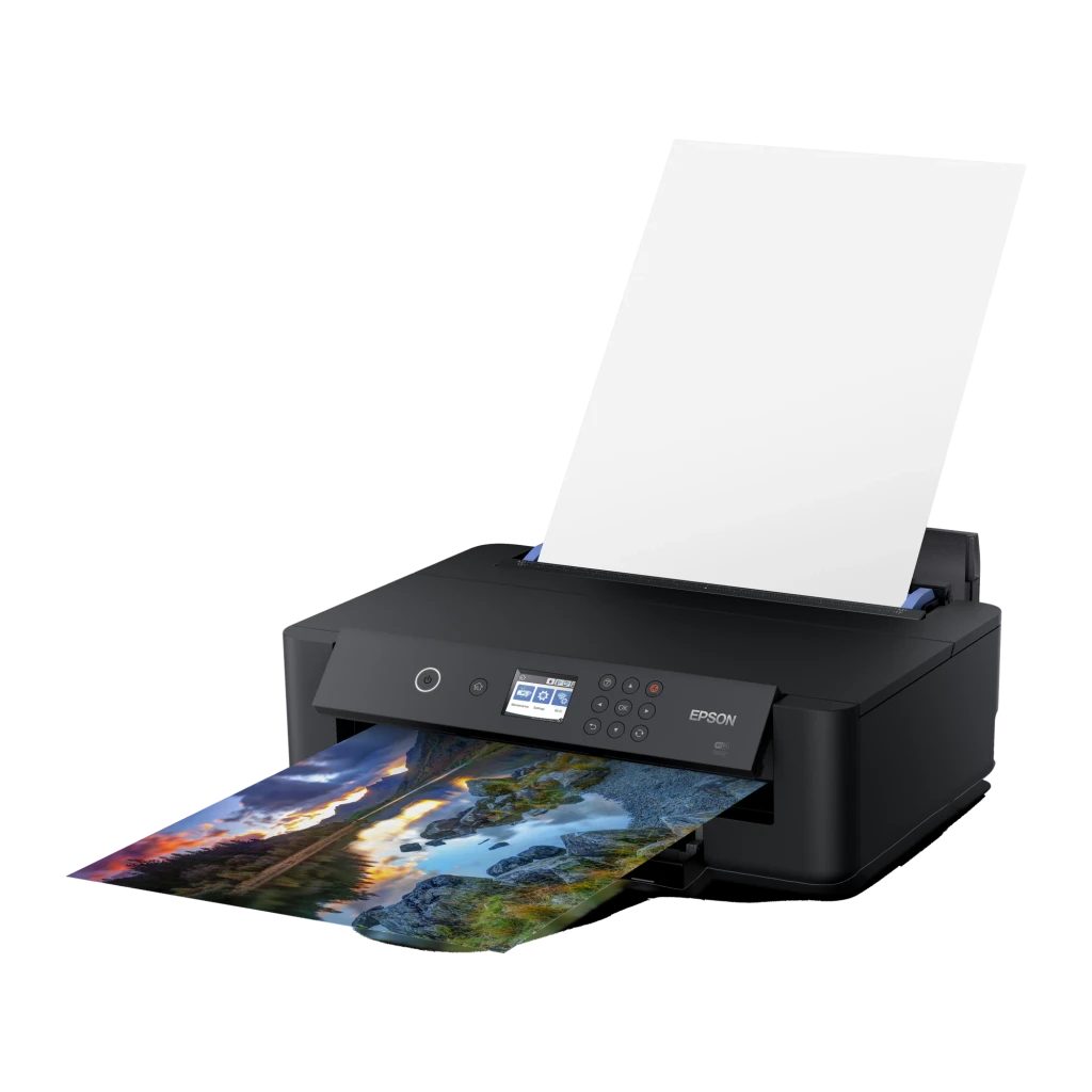 Impressora de jato de tinta Epson Expression Photo HD XP-15000 Preto, detalhe: bandeja com foto de paisagem impressa e folha