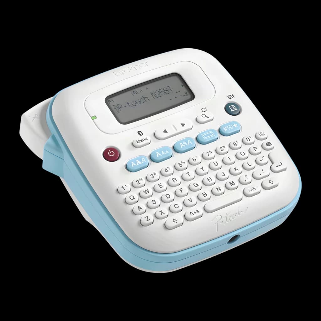 Impresora de etiquetas Brother PT-N25BT Color Bluetooth, detalle: teclado QWERTY, pantalla LCD y botones azules en vista