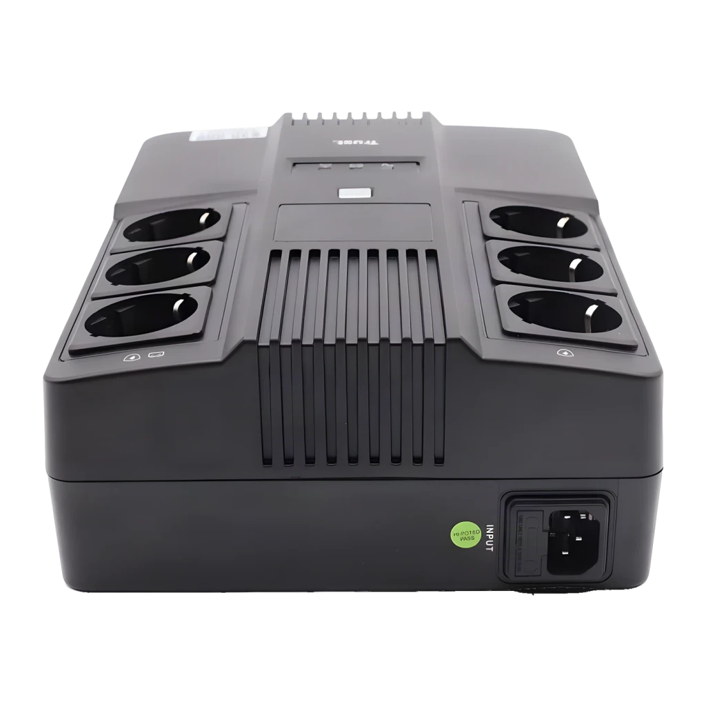 Onduleur Trust Maxxon 800VA Offline 360W Noir, détail: 6 prises Schuko, grille de ventilation et connecteur INPUT arrière