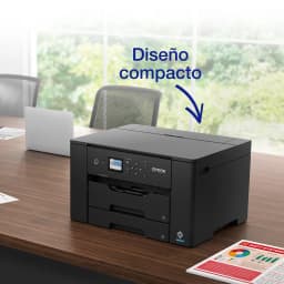 Impresora de inyección Epson WorkForce WF-7310DTW Tinta Negro, en uso: sobre escritorio de oficina, diseño compacto, panel