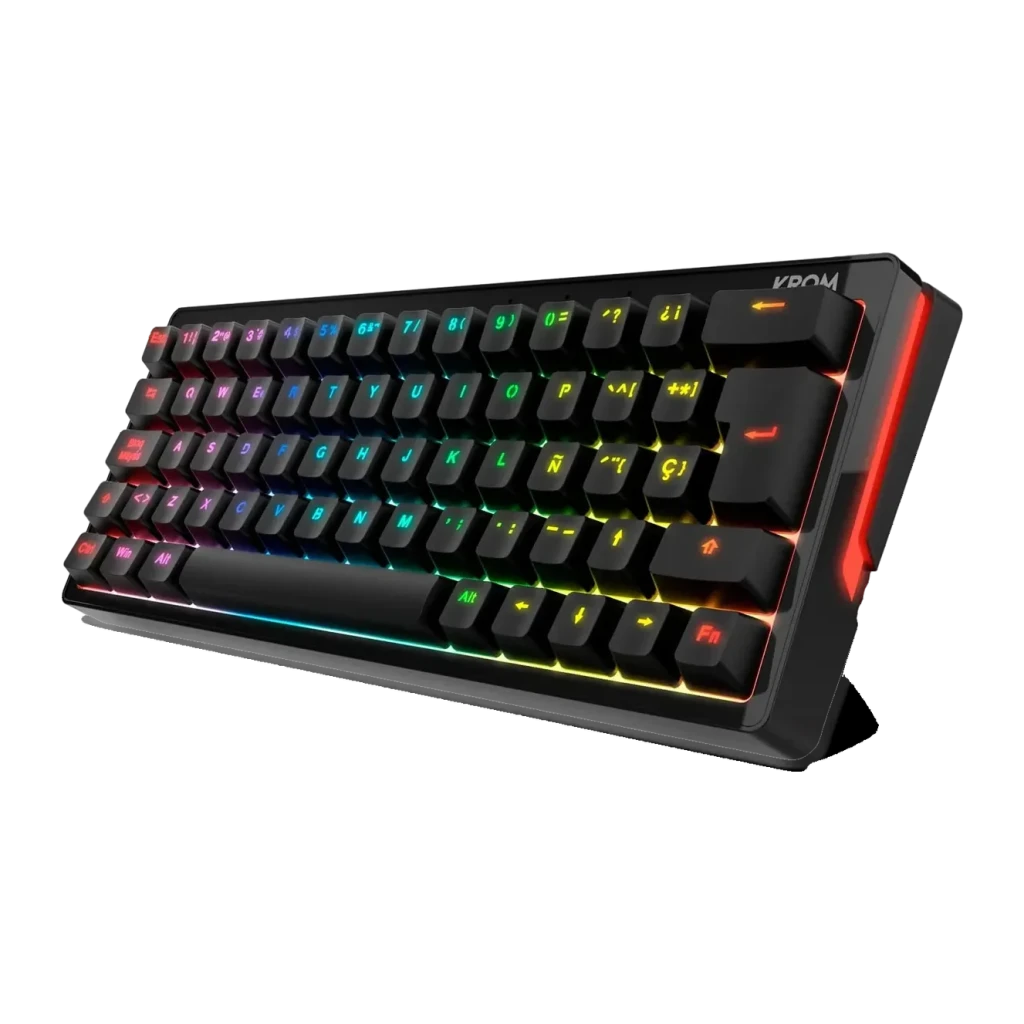 Teclado Gaming Krom Kreator RGB Mecânico Hot-Swap 60% Preto, detalhe: vista em ângulo com retroiluminação RGB multicolor nas