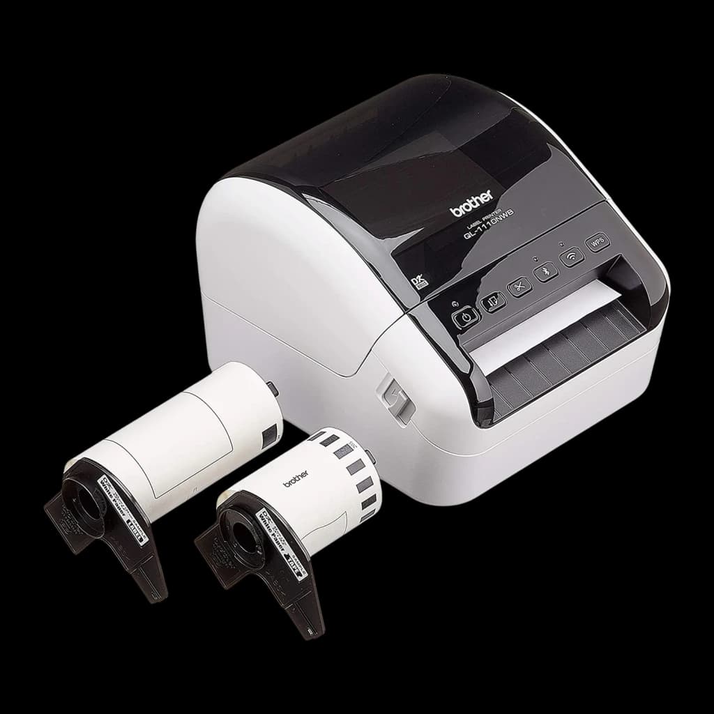 Impresora de etiquetas Brother QL-1110NWB Monocromo WiFi Bluetooth, detalle: vista lateral con dos rollos de etiquetas DK
