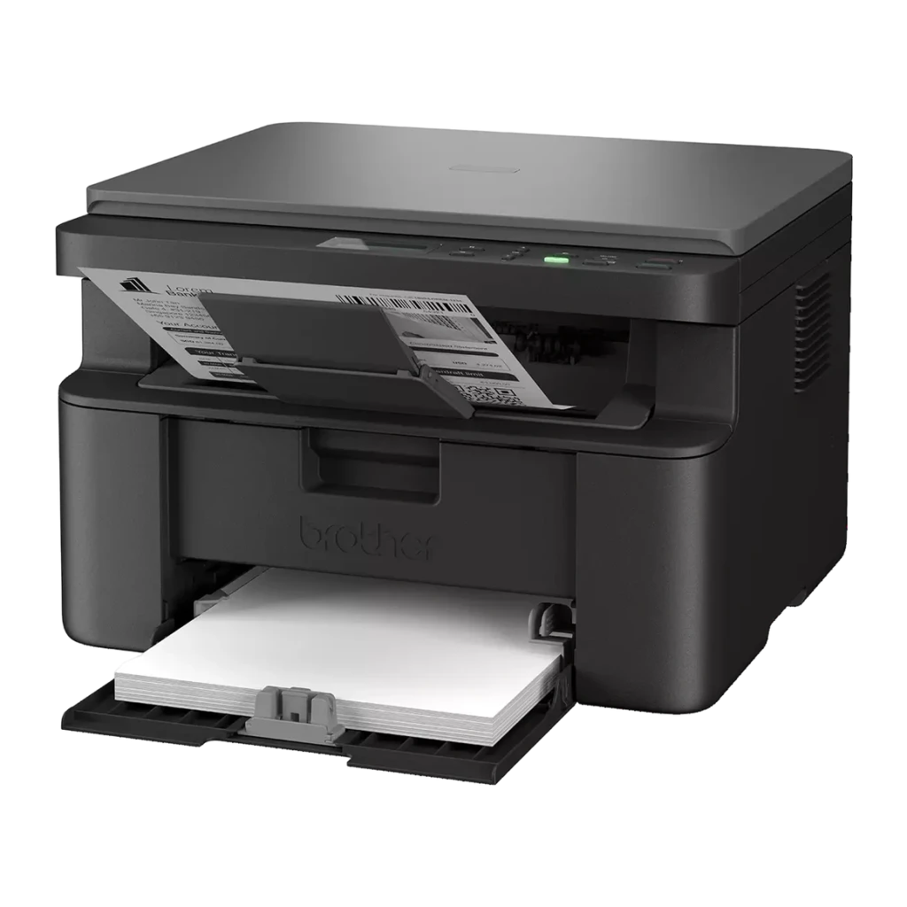 Imprimante Brother DCP-L1640W Multifonction Laser Monochrome Noir, détail: bac papier ouvert avec feuilles et page imprimée
