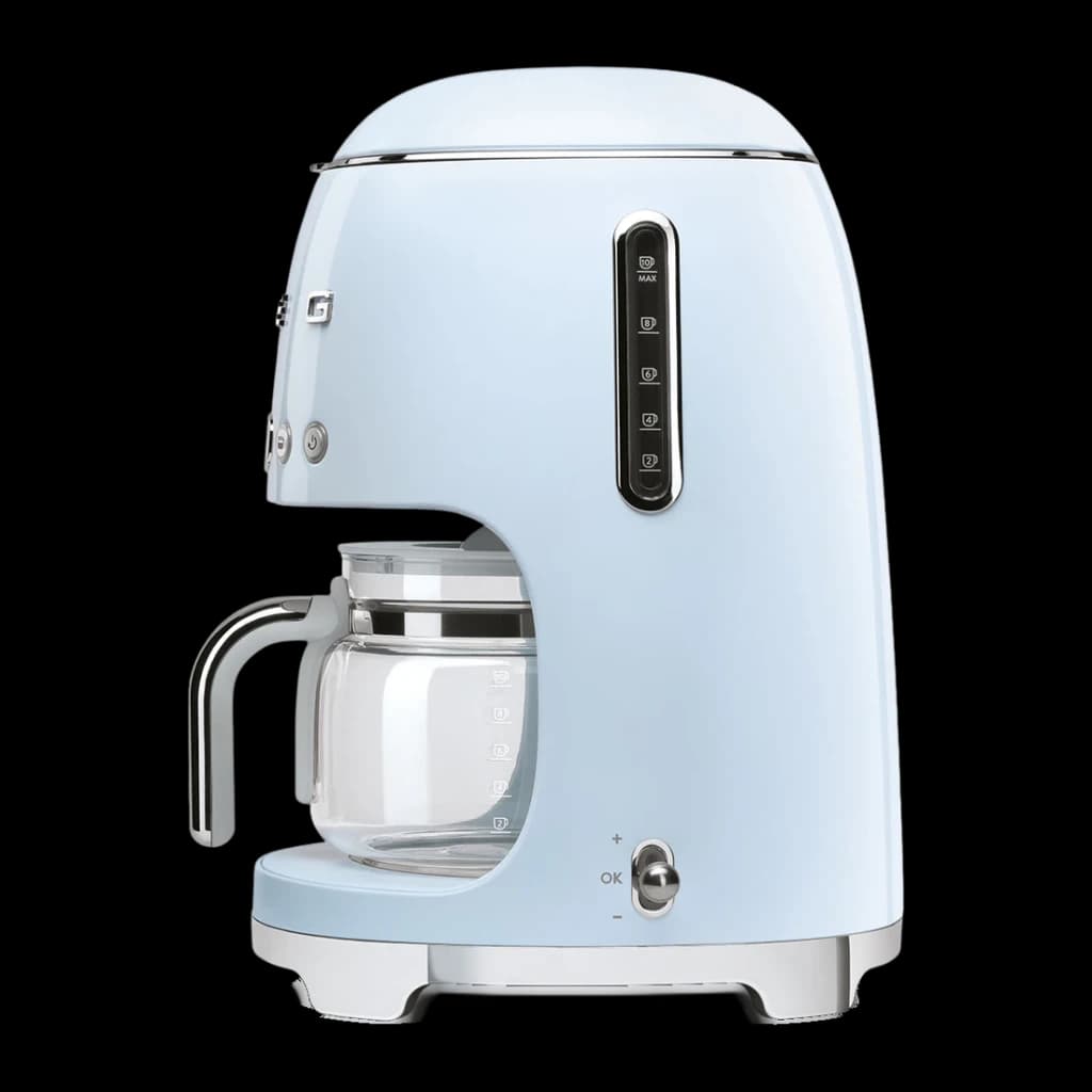 Cafetière filtre Smeg 1,4L 10 tasses 1050W Bleu DCF02PBEU, détail latéral: indicateur de niveau gradué en tasses et bouton