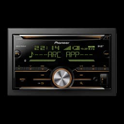 Autoradio Pioneer Noir 2DIN FH-X840DAB, détail: écran vert affichant l'heure, icônes DAB+ et bouton central chromé