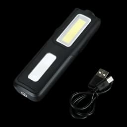 Lampe LED Superfire G12 Rechargeable 566lm 100m, détail: panneau COB allumé, LED frontale et câble USB inclus